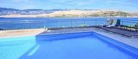 Apartment (One Bedroom Apartment with Balcony an) | Pool