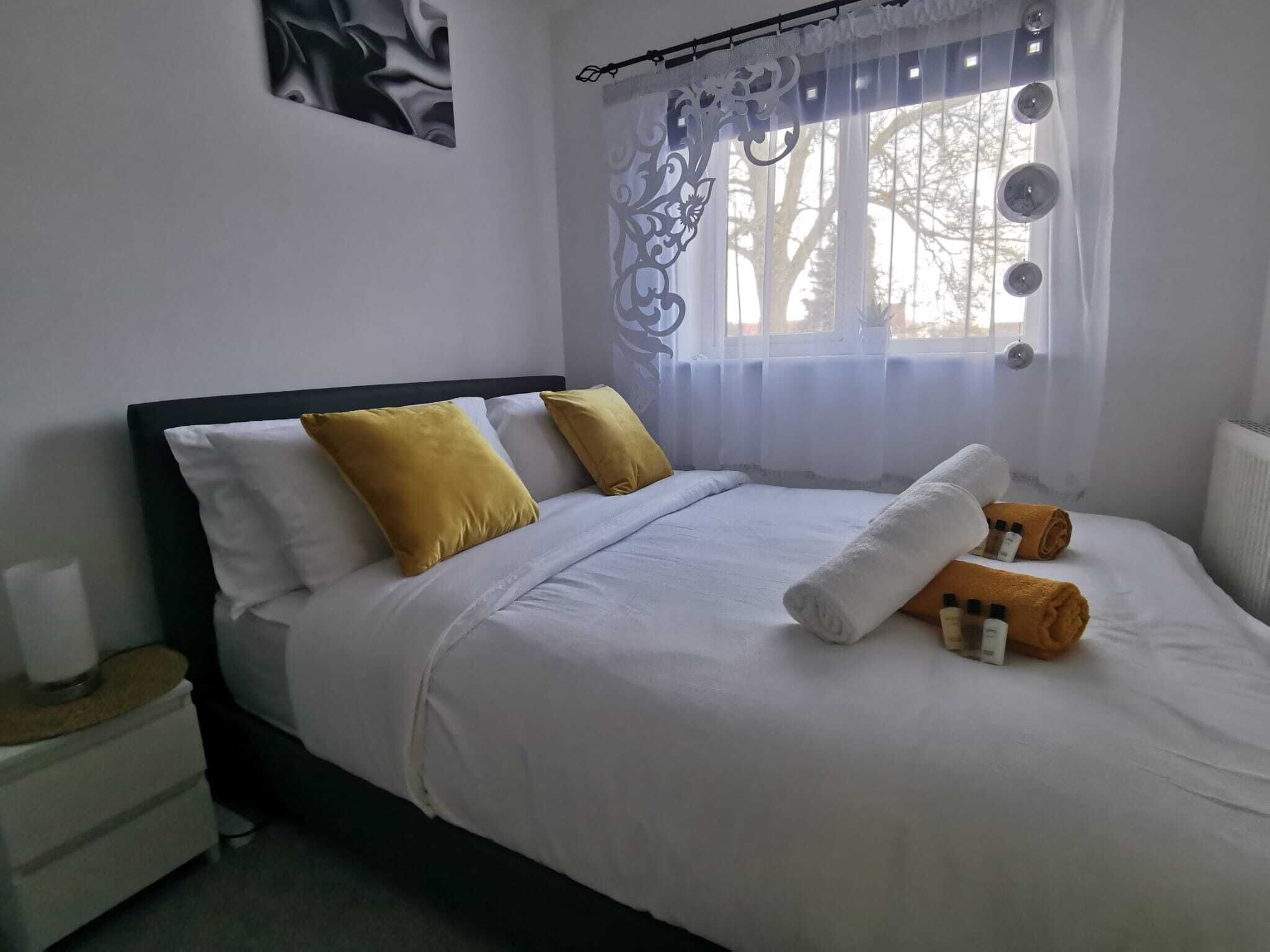 2 多间卧室、办公桌、熨斗/熨衣板、免费 WiFi