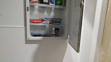 Combined shower/bathtub
