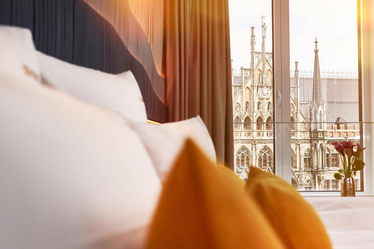 Double Room (Marienplatz View)