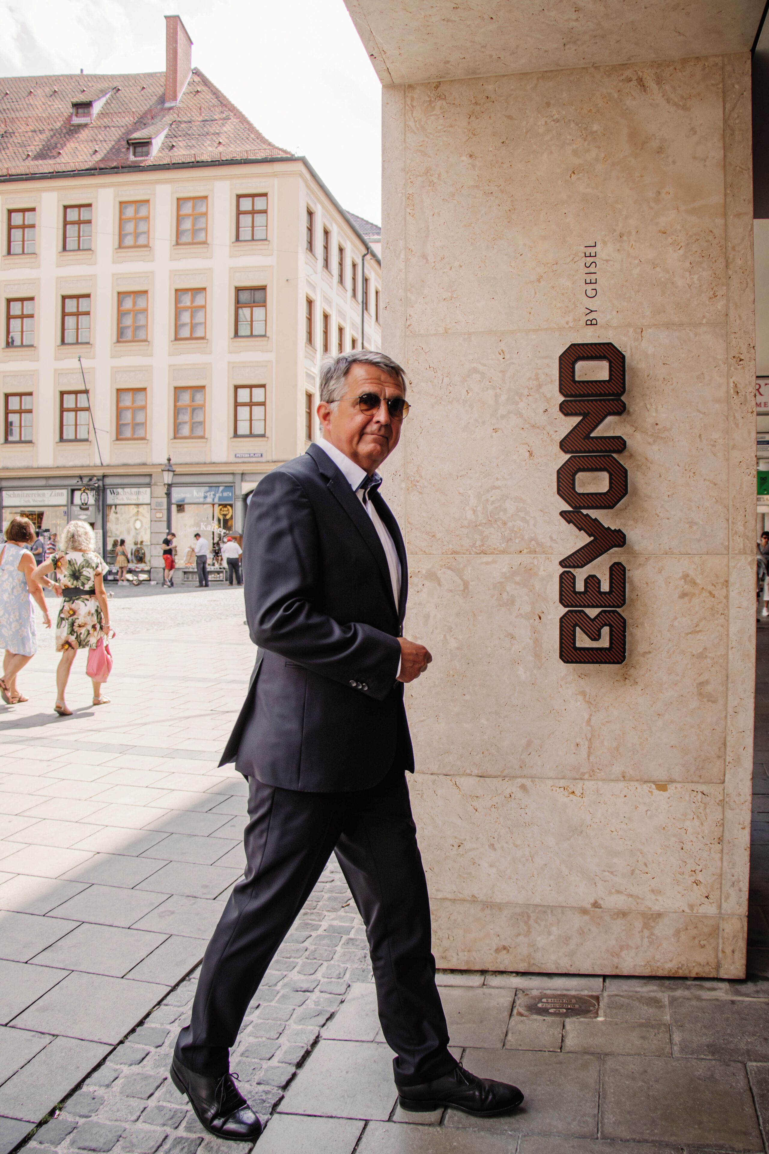 Foto - BEYOND by Geisel