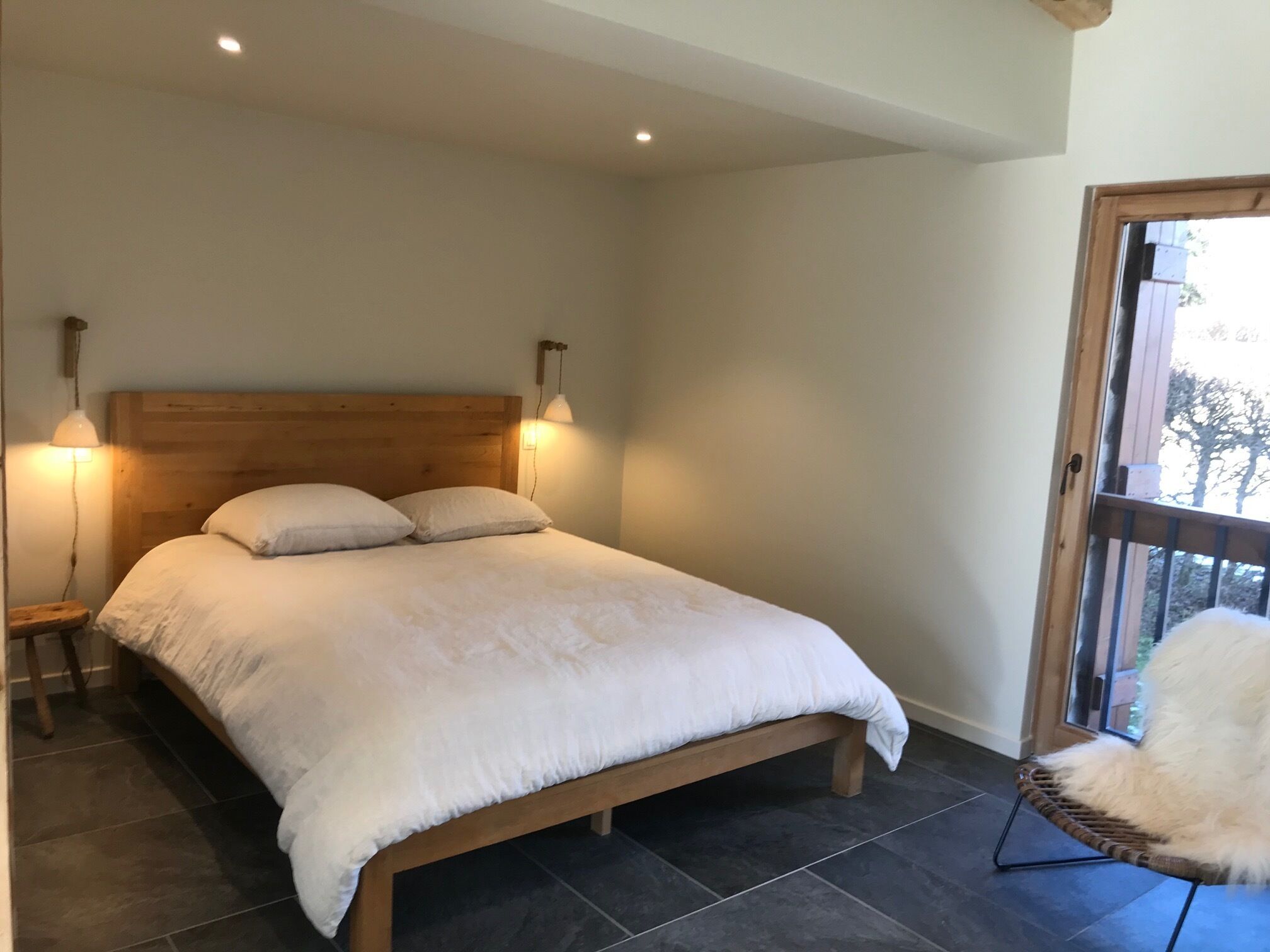 3 chambres, fer et planche à repasser, Wi-Fi, draps fournis
