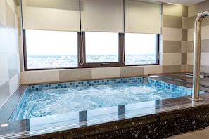Indoor spa tub - Kovie Hotel (Hai Phong)