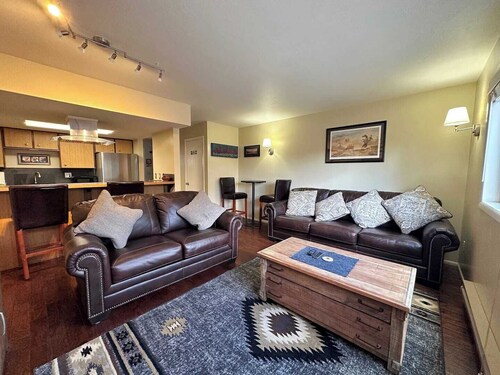 Mountain Townhome in Downtown Driggs, Minutes from Grand Targhee