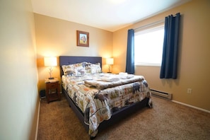 2 chambres, fer et planche à repasser, Wi-Fi gratuit, draps fournis
