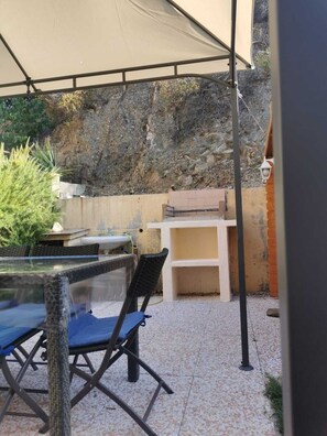 Ulkoruokailutilat
