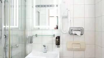 Quarto casal | Banheiro | Bidê, toalhas de banho