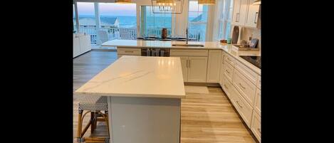 Een oven, een broodrooster