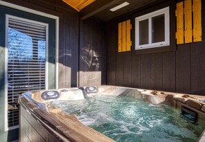 Bain à remous intérieur