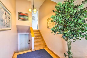 Interior - Ocean Inlet Cottage w/ Deck & Grill! (West, Bath)