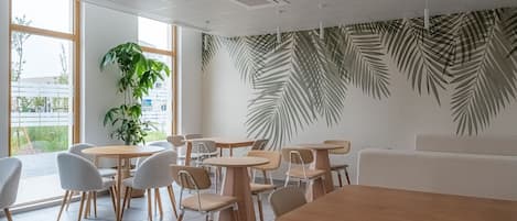 Daily buffet breakfast (EUR 16 per person)