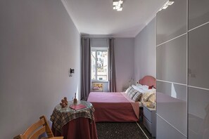 Ferros/tábuas de passar roupa, Wi-Fi de cortesia, roupa de cama