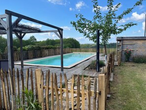 Piscina all'aperto, una piscina riscaldata