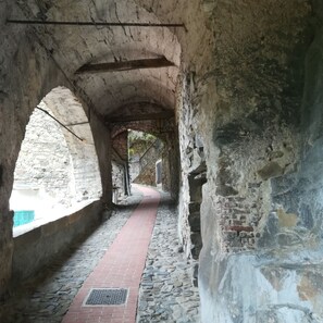 Appartamento, 2 camere da letto, caminetto, vista città | Esterni