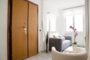 Dormitório compartilhado, 1 quarto, sacada | Comodidades do quarto