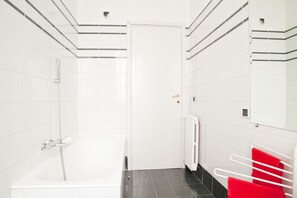 Felles sovesal, 1 soverom, balkong | Bad