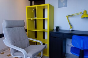 Dormitorio compartido, 1 habitación, frigorífico | Interior