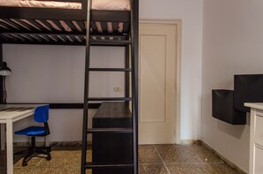 Gemeinsamer Schlafsaal, 1 Schlafzimmer, Balkon | 1 Schlafzimmer