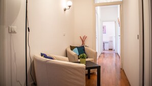 Dormitorio compartido, 1 habitación, balcón | Interior