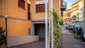 Dormitorio compartido, 1 habitación, balcón | Exterior