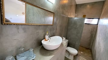 Gemeinsamer Schlafsaal, 1 Schlafzimmer, barrierefrei, Terrasse | Badezimmer