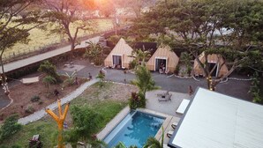 Outdoor pool - Pyramid Lodge Tamarindo Ramses (Tamarindo)