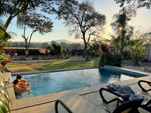 Outdoor pool - Pyramid Lodge Tamarindo Ramses (Tamarindo)