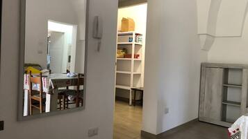 Villa, 2 Bedrooms, Smoking, Private Pool | Dining