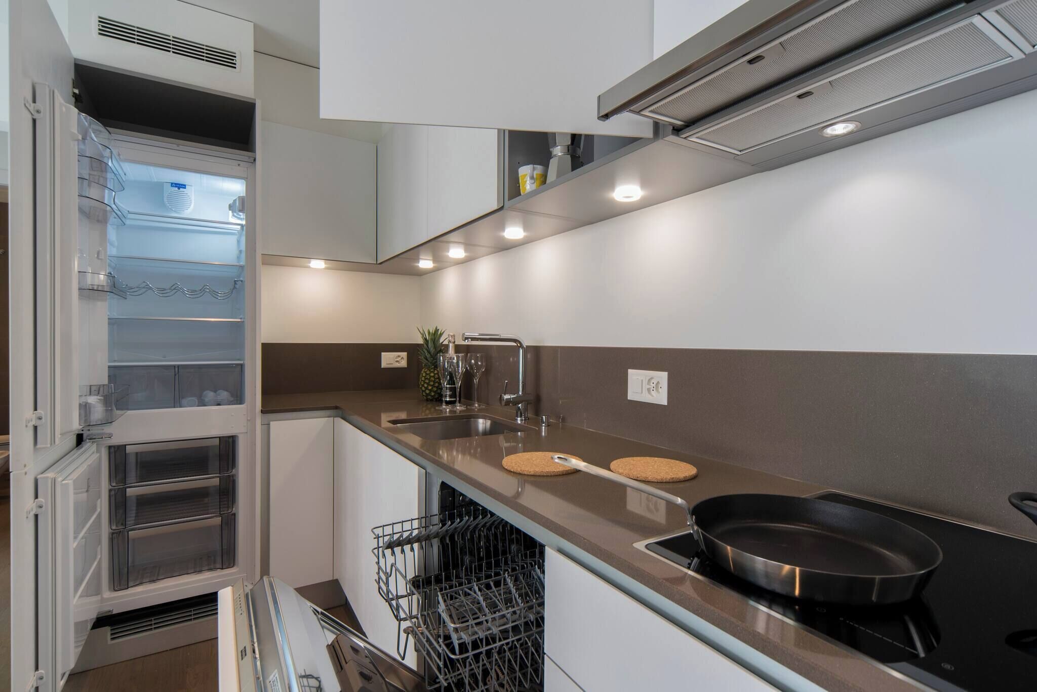 Apartment, 1 Bedroom, Accessible, Smoking | Interior