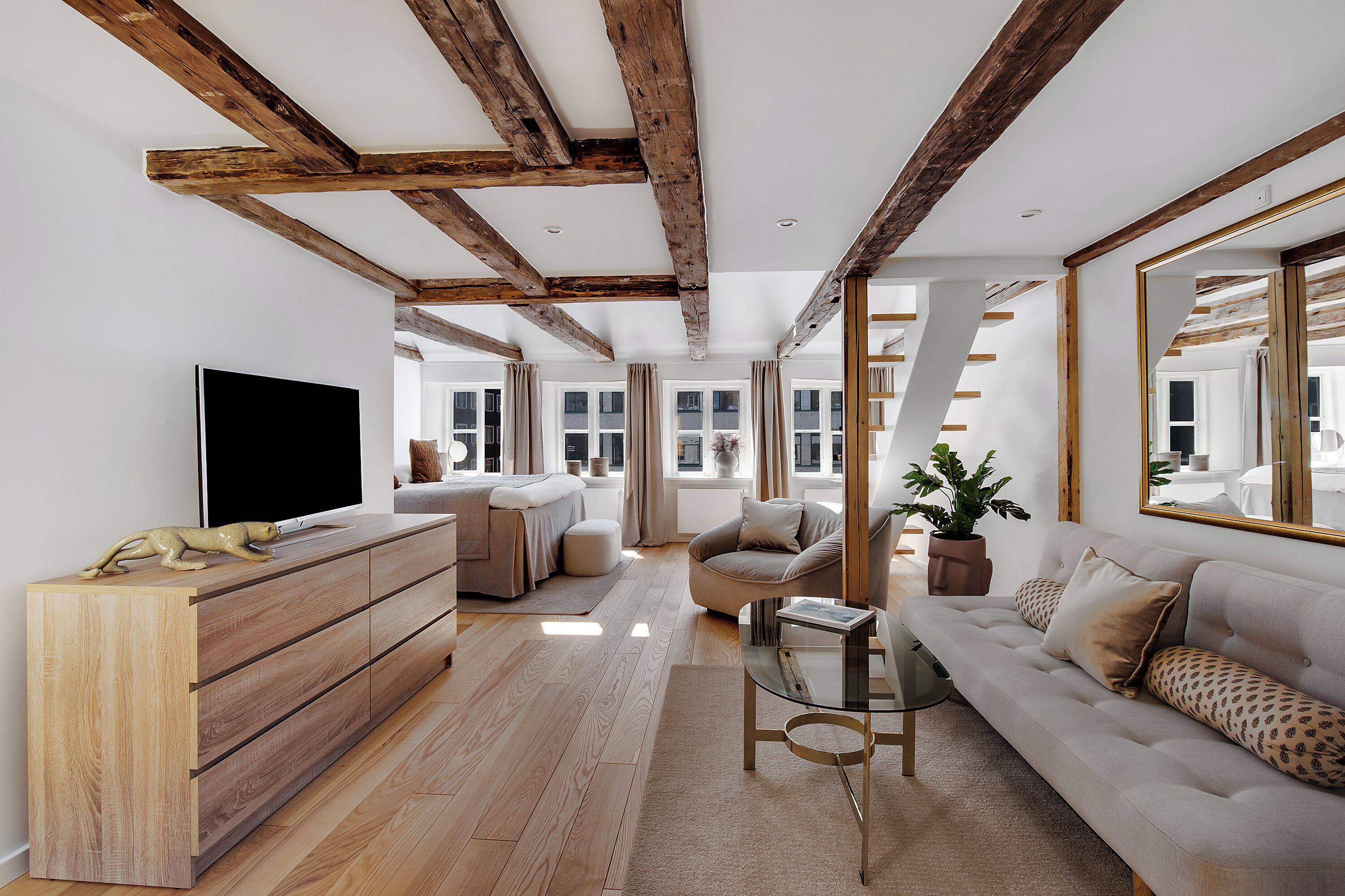 Apartment, 1 Bedroom, Terrace, City View | Living area