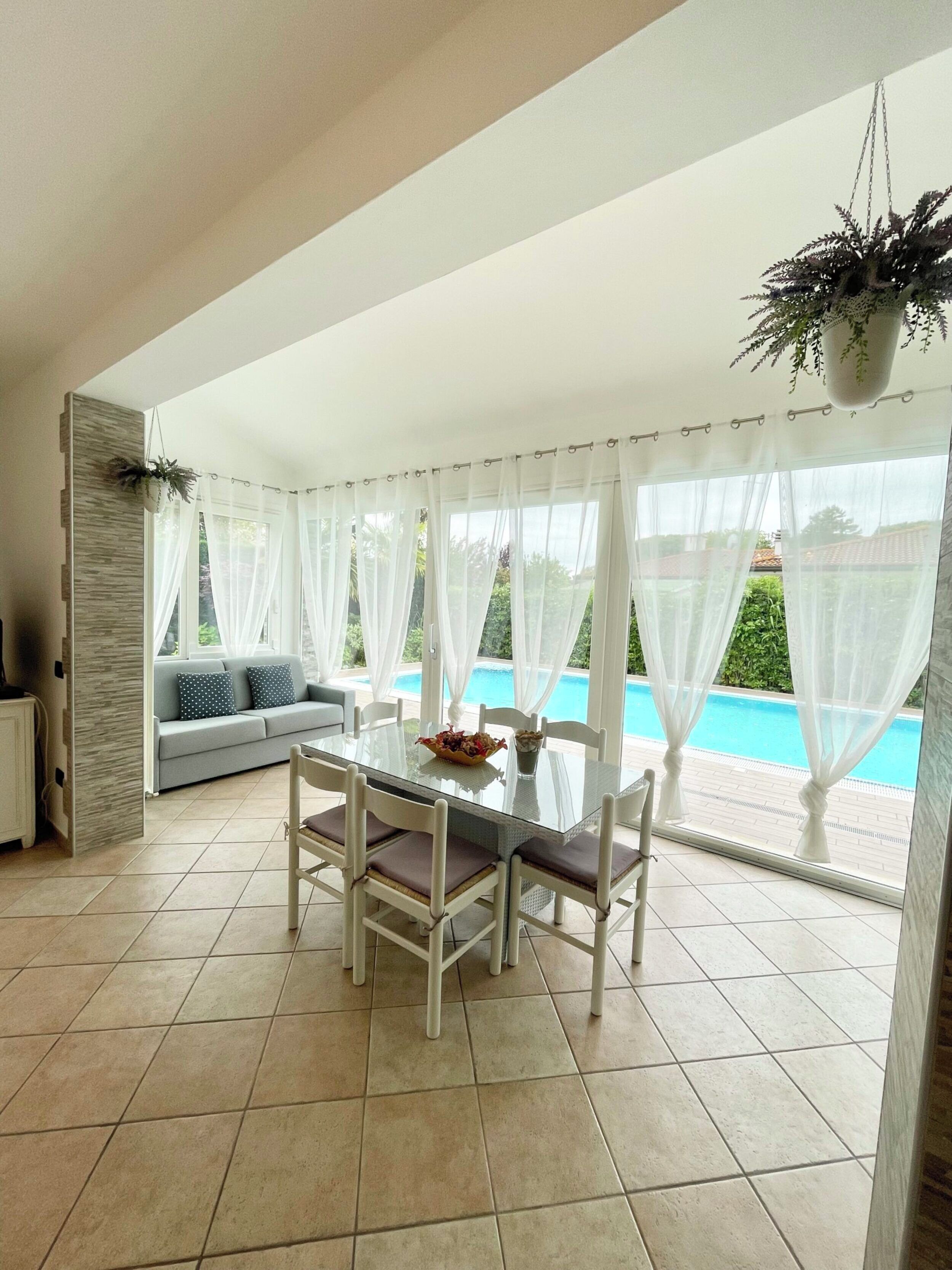 Villa, 3 Bedrooms, Private Pool, Garden View | Dining room