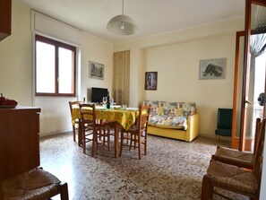 Appartement, 2 chambres, fumeur, balcon | Restauration