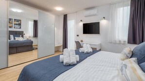 House, 3 Bedrooms, Accessible, Private Pool | 3 bedrooms, WiFi - Villa D Pula 3-bedrooms Luxury Accomodation (Pula)