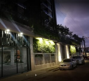 Apartment, 1 Bedroom, Accessible, Smoking | Exterior