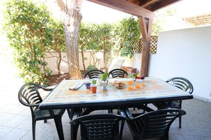 Villa, 2 Schlafzimmer, Raucher, Terrasse | Speisen