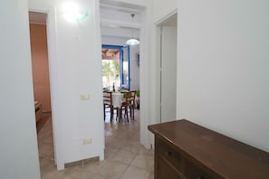Villa, 2 Bedrooms, Smoking, Patio | Interior