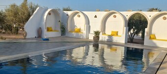 In the heart of the olive groves villa la rose des sables