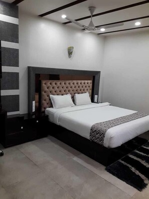 Habitación doble de lujo | Wifi gratis y ropa de cama