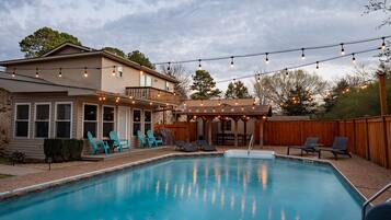 Et oppvarmet basseng