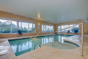 Indoor pool, outdoor pool