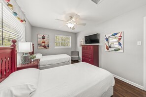 4 bedrooms, iron/ironing board, WiFi, bed sheets