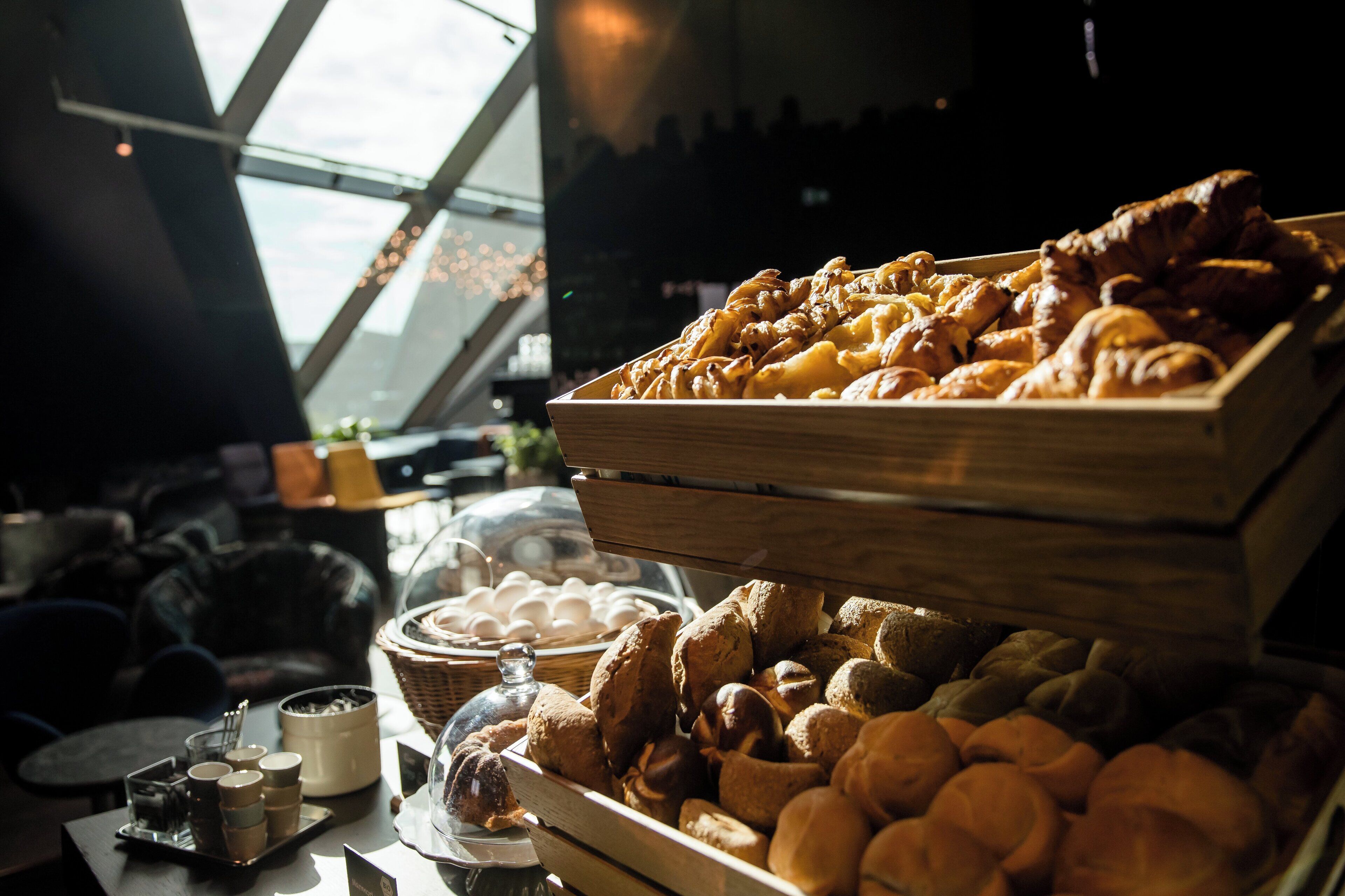 Tägliches Frühstücksbuffet gegen Gebühr