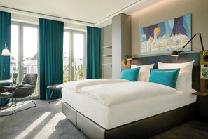 Soundproofing, free WiFi, bed sheets - Motel One Ulm (Ulm)