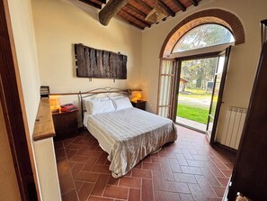 6 dormitoris, escriptori, un bressol de viatge i wifi 