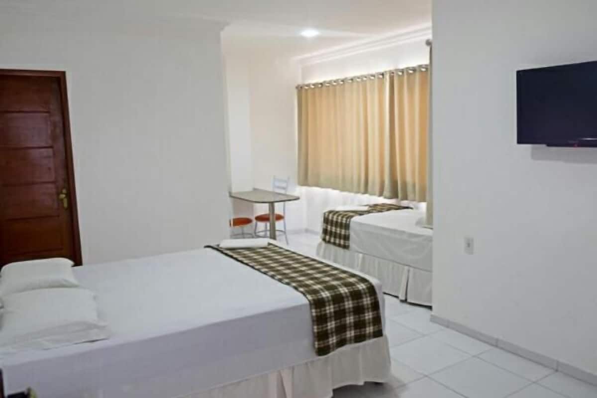 Comfort driepersoonskamer | Gratis wifi, beddengoed