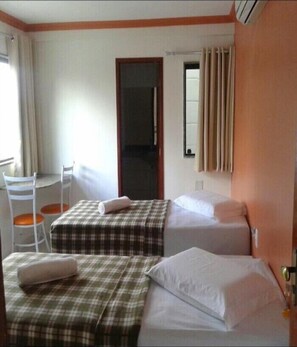 Comfort Double or Twin Room | Free WiFi, bed sheets - Lax Hotel (Campina Grande)