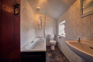 Shower, hair dryer, towels, shampoo - Host & Stay | No.3 Rose Cottage (Belford)
