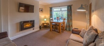 Host & Stay | No.5 Poppy Cottage