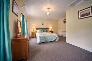1 bedroom, iron/ironing board, WiFi - Host & Stay | No.6 Tulip Cottage (Bamburgh)