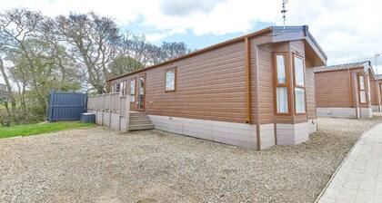 Host & Stay | Butterfly Lodge